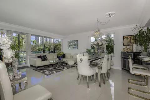 3233 NE 34th St #215, Fort Lauderdale, FL 33308