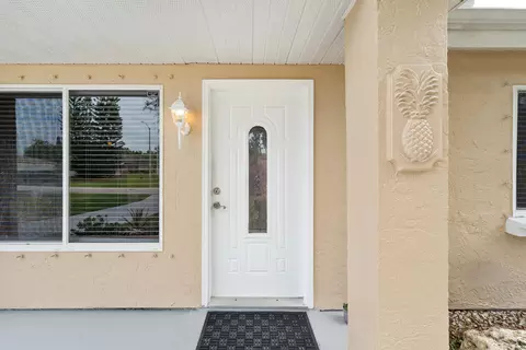 253 SW Cherryhill Rd, Port Saint Lucie, FL 34953