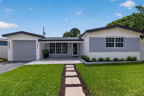 2701 De Soto Dr, Miramar, FL 33023