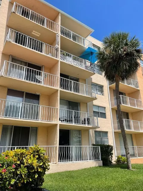 480 Executive Center Dr #3H, West Palm Beach, FL 33401