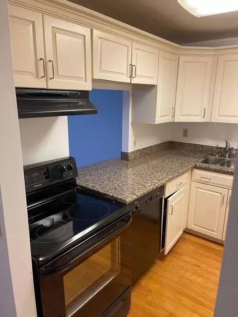 480 Executive Center Dr #3H, West Palm Beach, FL 33401