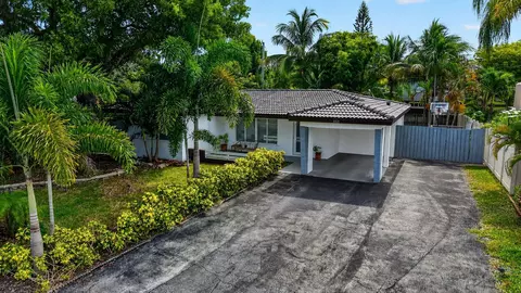 4031 NE 15th Ave, Oakland Park, FL 33334