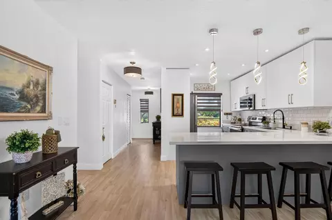 8425 Casa Del Lago #H, Boca Raton, FL 33433