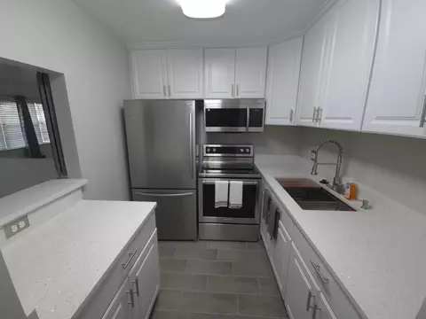 208 Kent M, West Palm Beach, FL 33417
