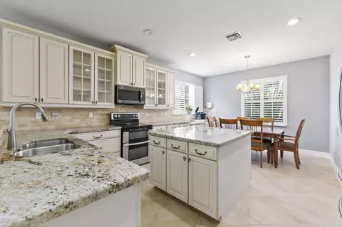 Kitchen - 1428 SE Summit Trl, Stuart, FL 34997 photo 2 of 3