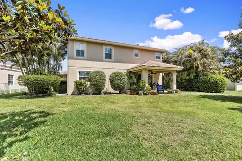 Exterior - 1428 SE Summit Trl, Stuart, FL 34997 photo 6 of 7