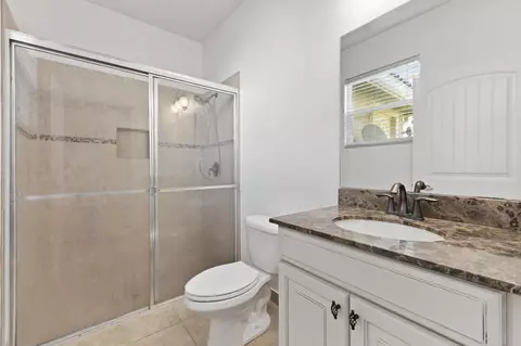 Bath - 1428 SE Summit Trl, Stuart, FL 34997 photo 5 of 6