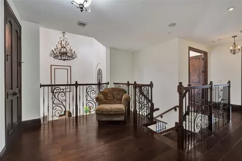 Entry Way - 4930 NE 27th Ter, Lighthouse Point, FL 33064 photo 5 of 5
