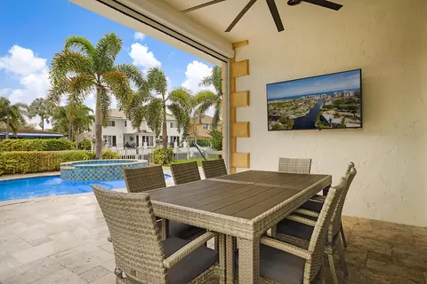 Exterior - 4930 NE 27th Ter, Lighthouse Point, FL 33064 photo 16 of 19