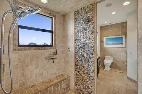 Bath - 4930 NE 27th Ter, Lighthouse Point, FL 33064 photo 3 of 4