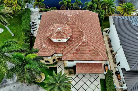 View/Area - 4930 NE 27th Ter, Lighthouse Point, FL 33064 photo 7 of 7