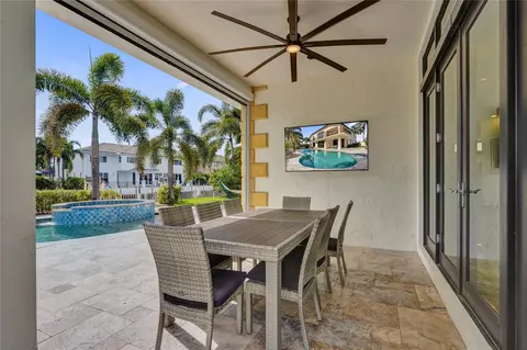 Exterior - 4930 NE 27th Ter, Lighthouse Point, FL 33064 photo 5 of 19