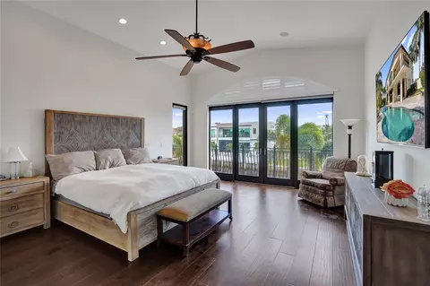 Bedroom - 4930 NE 27th Ter, Lighthouse Point, FL 33064 photo 3 of 4