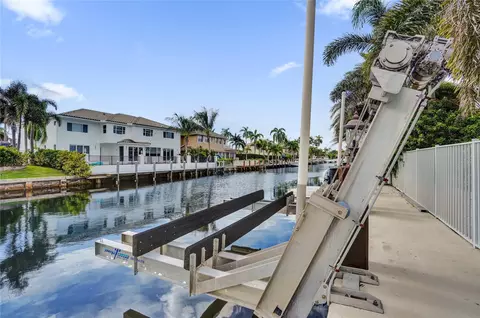 Exterior - 4930 NE 27th Ter, Lighthouse Point, FL 33064 photo 13 of 19