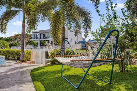 Exterior - 4930 NE 27th Ter, Lighthouse Point, FL 33064 photo 8 of 19