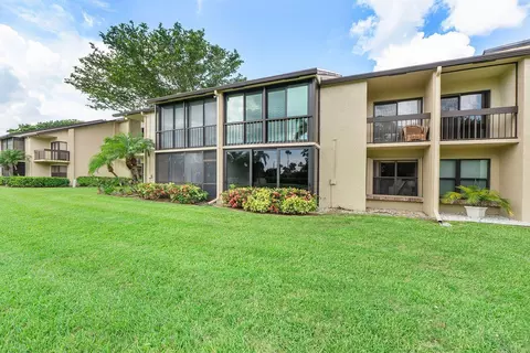 5055 Oak Hill Ln #213, Delray Beach, FL 33484