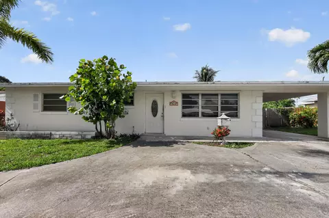 414 Foresteria Dr, Lake Park, FL 33403