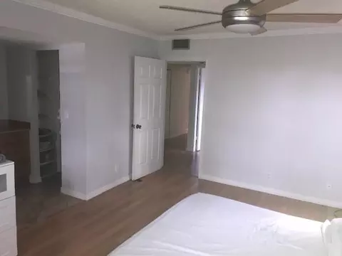 9480 Poinciana Pl #310, Davie, FL 33324