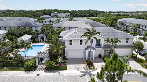 6994 Pines Cir, Coconut Creek, FL 33073