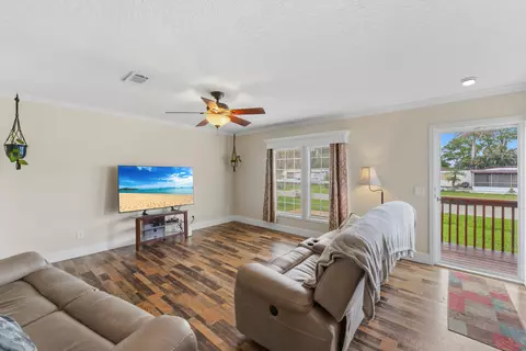2802 SE Janet St, Stuart, FL 34997 photo 2