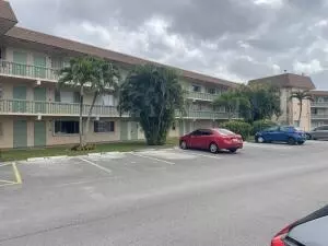 400 Village Green Cir W #202, Palm Springs, FL 33461