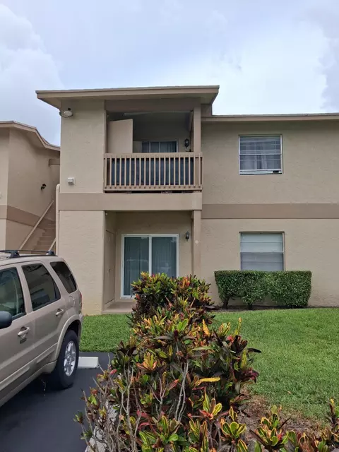 1822 Abbey Rd #108, West Palm Beach, FL 33415