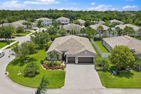 2480 SW Berry Park Cir, Palm City, FL 34990