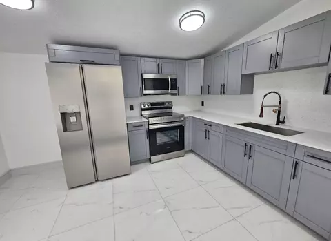 Kitchen - 3466 NW 32nd Ave, Okeechobee, FL 34972 photo 1 of 1