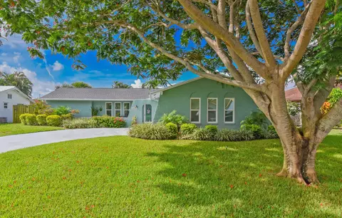 4368 Hawthorn Ave, Palm Beach Gardens, FL 33410