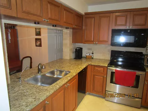 10422 NW 24th Pl #307, Sunrise, FL 33322