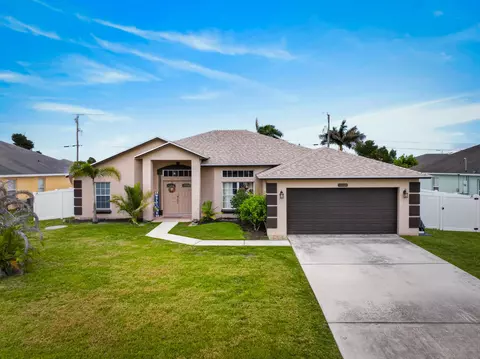 1929 SW Breezeway St, Port Saint Lucie, FL 34987