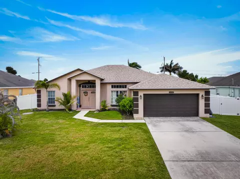1929 SW Breezeway St, Port Saint Lucie, FL 34987