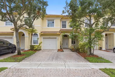 8481 SW 27th St #102, Miramar, FL 33025