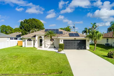 1978 SW Hillman St, Port Saint Lucie, FL 34953