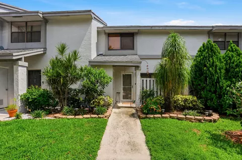 3435 Carambola Cir S #2462, Coconut Creek, FL 33066