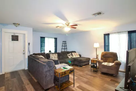 Living - 5495 SE Graham Dr, Stuart, FL 34997 photo 2 of 2
