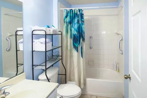Bath - 5495 SE Graham Dr, Stuart, FL 34997 photo 1 of 3