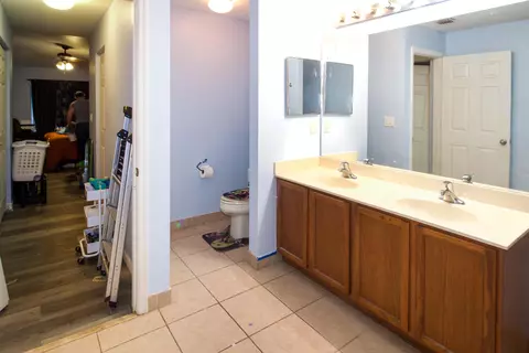 Bath - 5495 SE Graham Dr, Stuart, FL 34997 photo 2 of 3