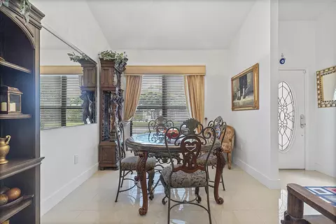 Dining - 761 Greenbriar Ave, Davie, FL 33325 photo 2 of 2