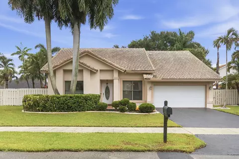 761 Greenbriar Ave, Davie, FL 33325