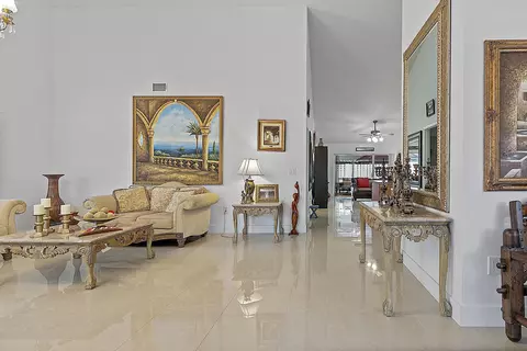 Entry Way - 761 Greenbriar Ave, Davie, FL 33325 photo 1 of 2