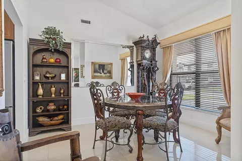 Dining - 761 Greenbriar Ave, Davie, FL 33325 photo 1 of 2