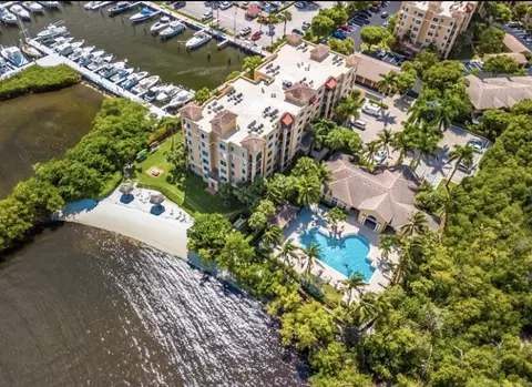 1100 Scotia Dr #102, Hypoluxo, FL 33462