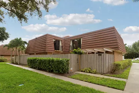 1901 19th Ln, Palm Beach Gardens, FL 33418