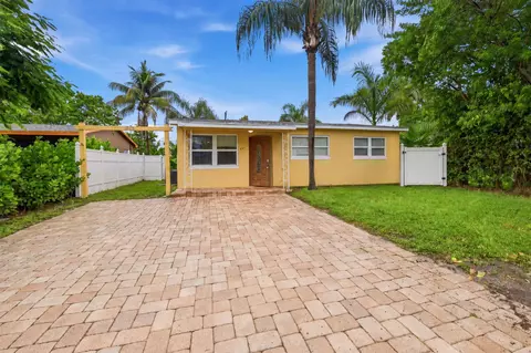 939 Charles St, West Palm Beach, FL 33401