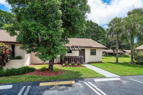 28 Via De Casas Norte #28, Boynton Beach, FL 33426