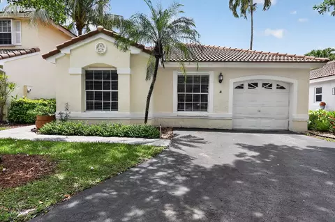 922 Opal Ter, Weston, FL 33326