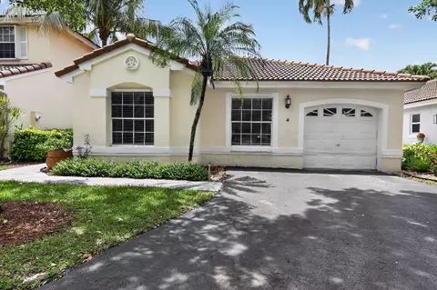 922 Opal Ter, Weston, FL 33326