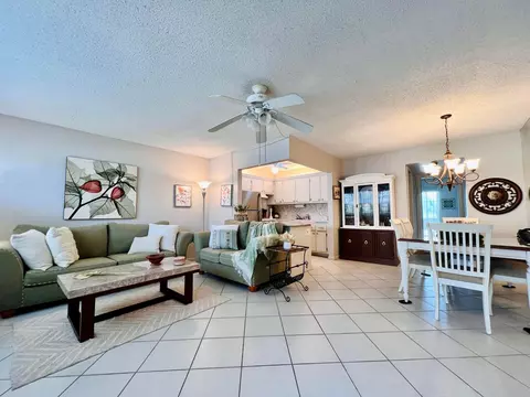 159 Berkshire H, West Palm Beach, FL 33417