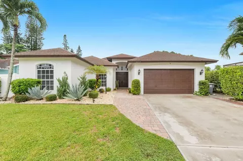 10715 Cambay Cir, Boynton Beach, FL 33437